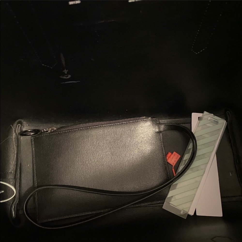 Off-White Medium Reversible Diagonal Stripe Tote - image 4